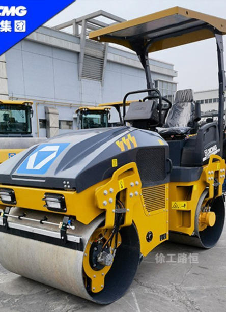 壓路機(jī)出租